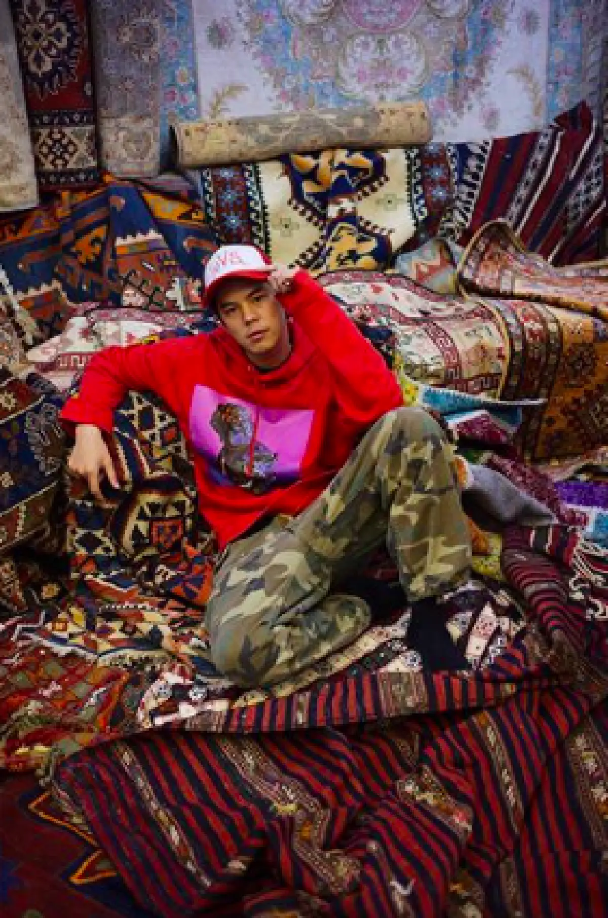 แบบนี้ก็ได้หรอ!? "บอม ธนิน” สุดฮาถ่ายรูปคู่ "พีช พชร” แบบคู่รัก พร้อมแคปชั่นอย่างพีค