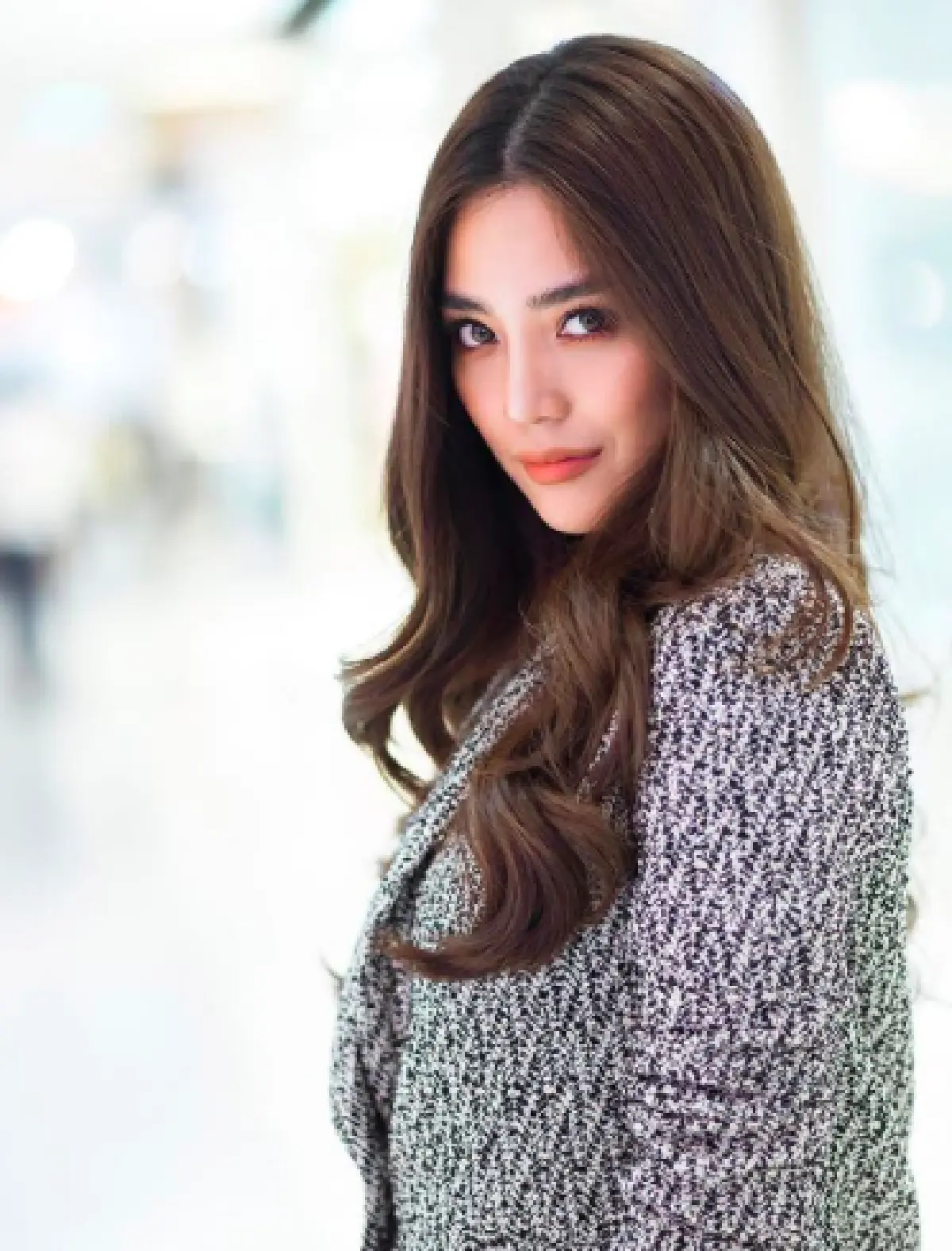 "ปราง กัญญ์ณรัณ” ถูกสถานบันเทิงคลับสาวเวียดนามในเกาหลี ฉกรูปไปทำโฆษณาหวิว