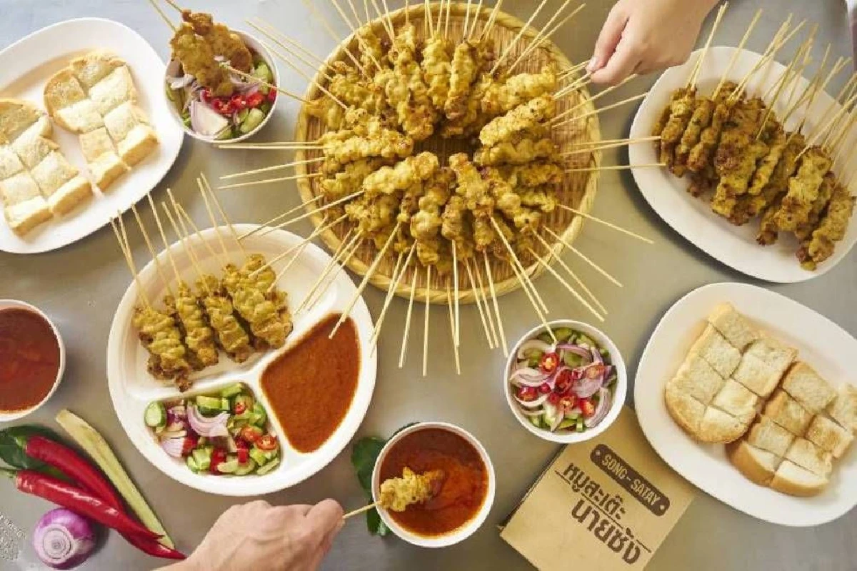 รวมสตรีทฟู้ดร้านเด็ดร้านดังทั่วทั้งพระนคร