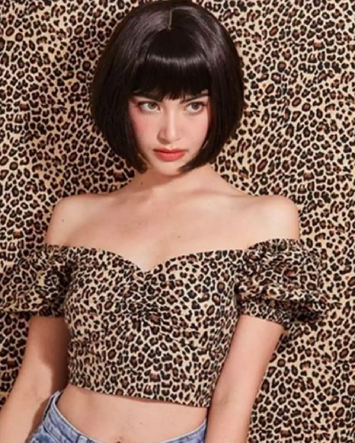 เริ่ดทุกลุค! “ใหม่ ดาวิกา” กับทรงผมสั้นแบบเก๋ๆ ในชุดสุดชิคลายสัตว์