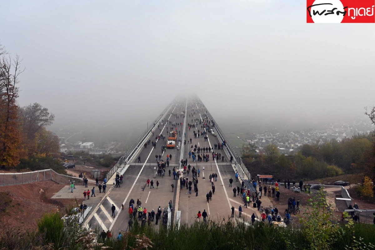 รวมช็อตเด็ดเหตุการณ์โลก จากตลาดเนื้อหมาถึงแม่น้ำสีเลือด