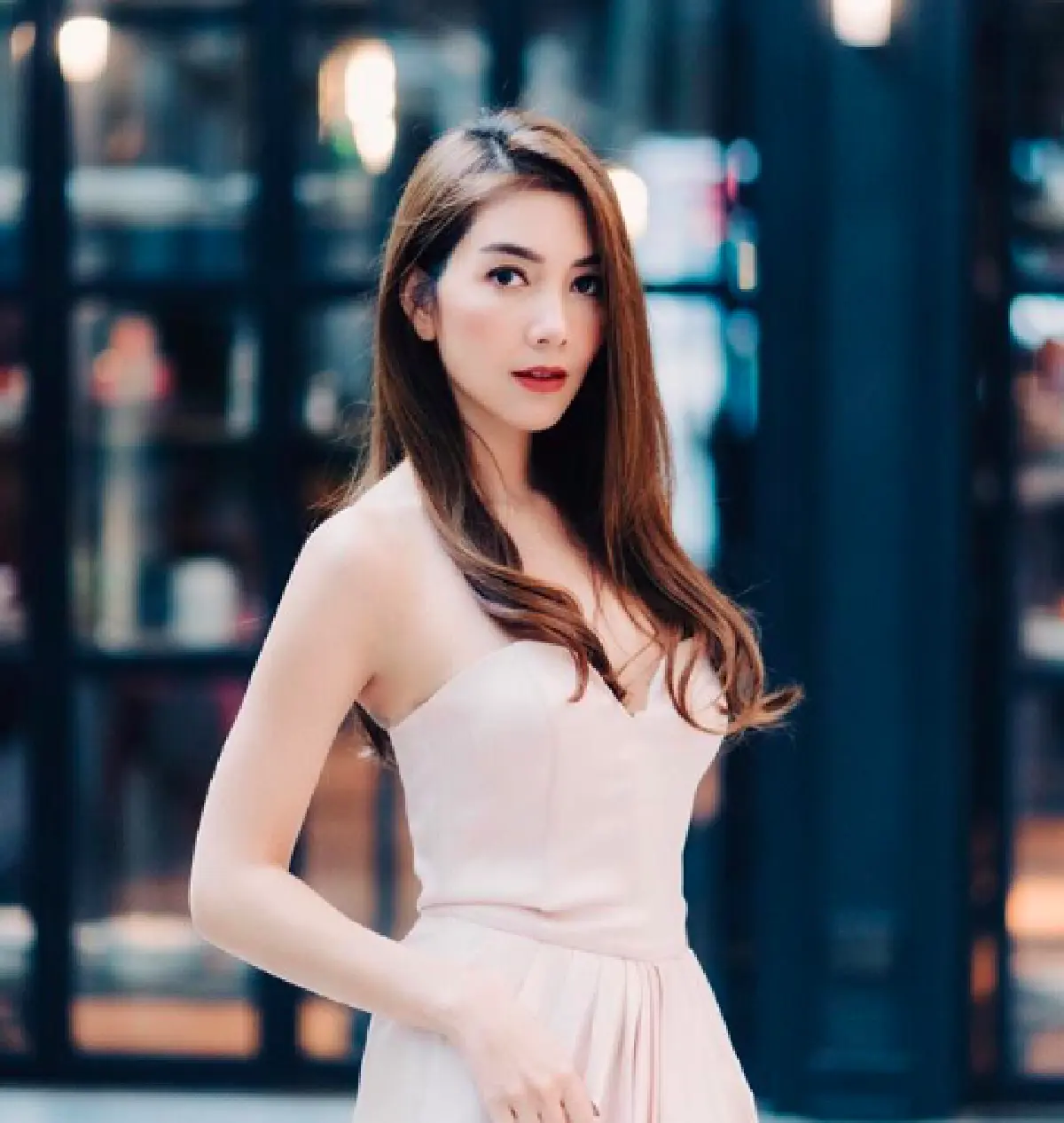 “วุ้นเส้น วิริฒิพา” ตรวจคอนโดใหม่กว่า 30 ล้าน ไม่พอใจทุบทิ้งเองกับมือ งานนี้แถมได้เลือด