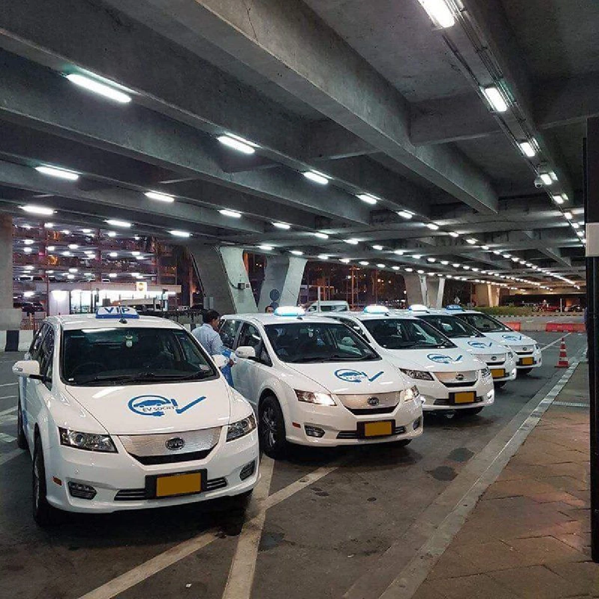 โออาร์ ตามเทรนด์ยานยนต์ไฟฟ้า จับมือ อีซีโซไซตี้ พัฒนาธุรกิจเกี่ยวเนื่องรถอีวี-แบตเตอร์รี่