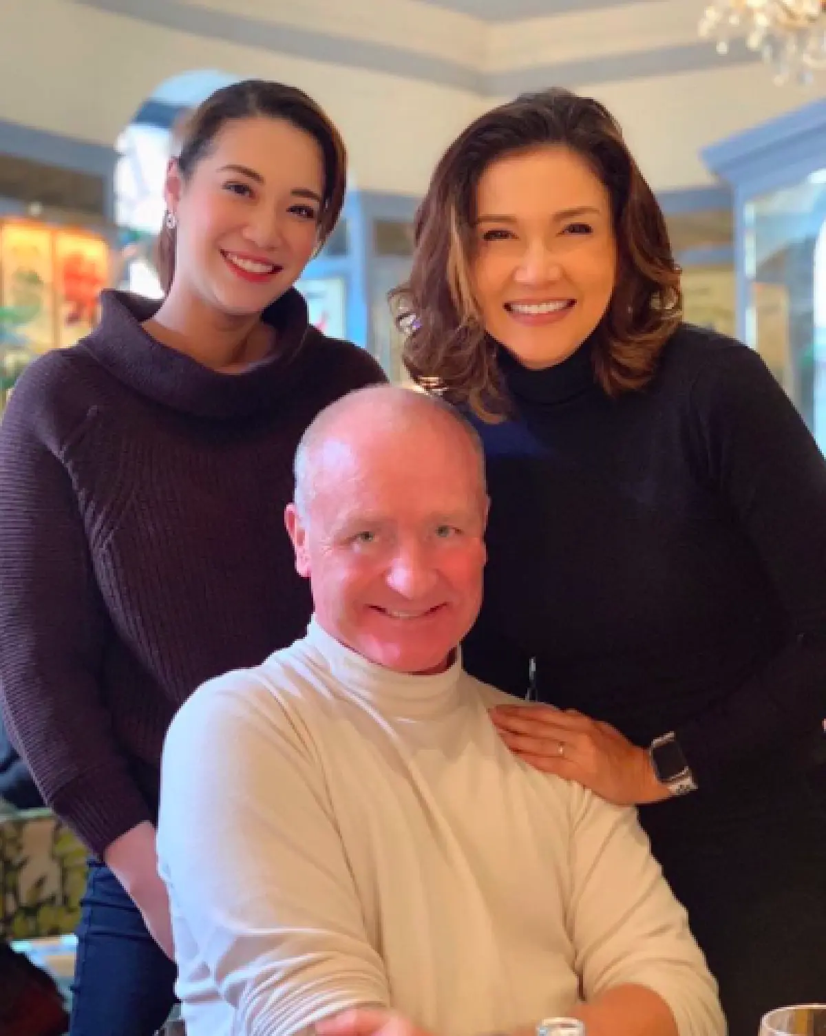 “แอน สิเรียม” เผยภาพโมเมนต์อบอุ่น! ครอบครัวอยู่พร้อมหน้าทานข้าวเย็น