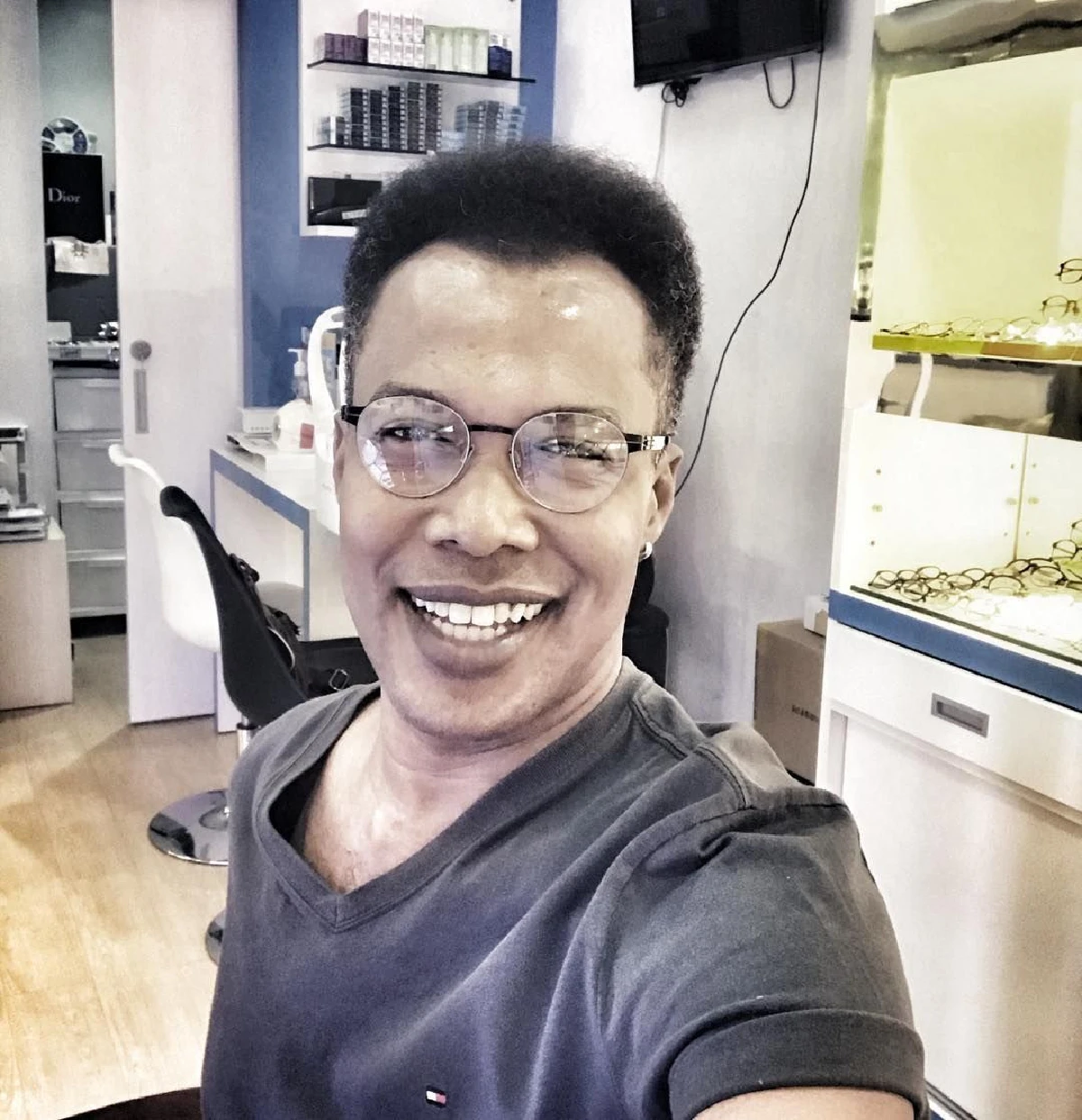 มอร์ริส เค เผยข่าวดี! ได้ใช้นามสกุลเดียวกับพ่อแท้ๆ หลังรอมานานกว่า 54 ปี