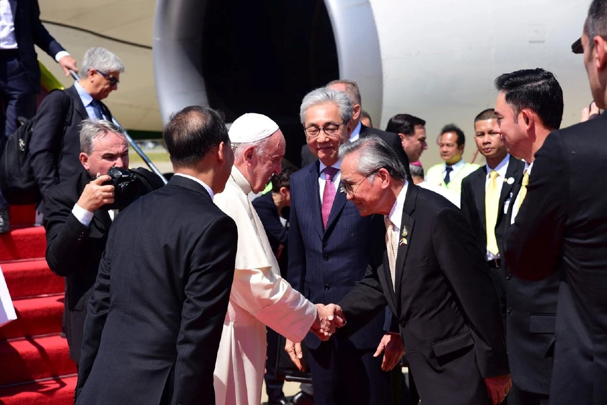 "สมเด็จพระสันตะปาปาฟรานซิส" เสด็จถึงไทยแล้ว