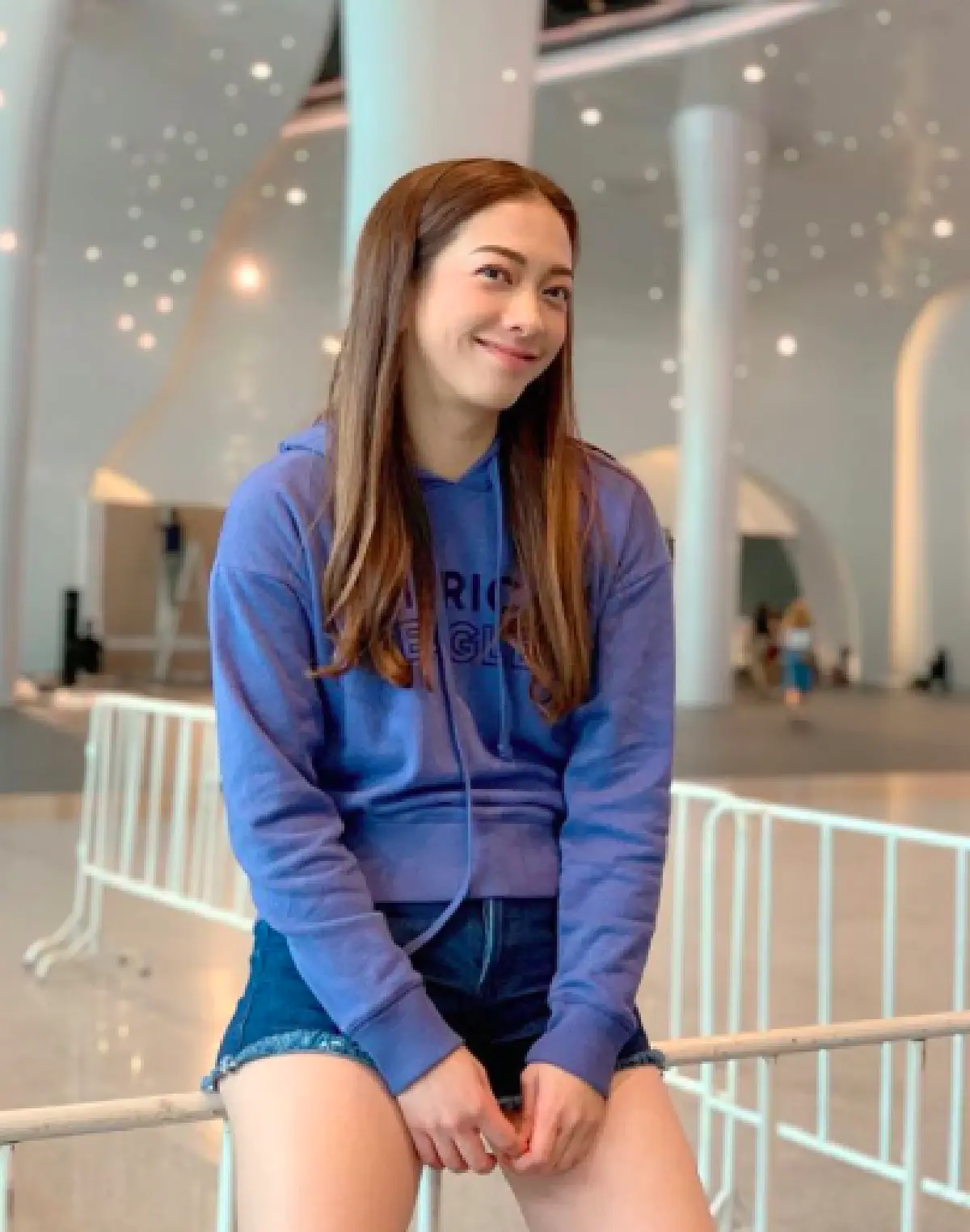 "แป้ง อรจิรา” อวดเรียวขาสวยๆ ยาวๆ ในวันชิวๆ  พร้อมโพสท่านั่งสุดแซ่บ