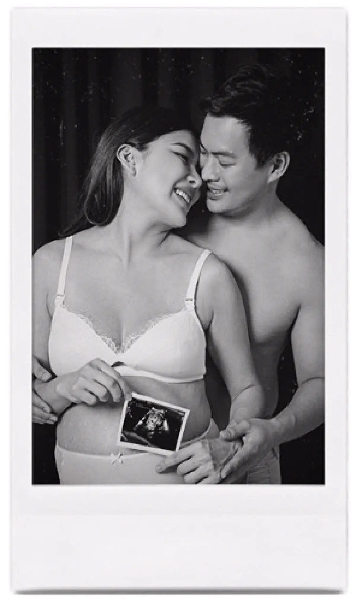 แม่แซ่บมาก! "แนน ปิยะดา” อุ้มท้องลูกคนที่สอง 9 เดือน แชะภาพเป็นที่ระลึก