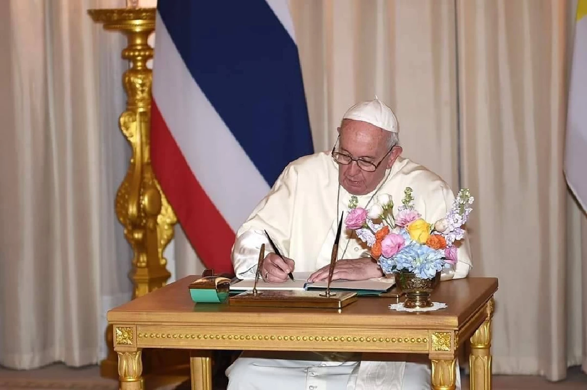 "ไทยคู่ฟ้า"ประมวลเหตุการณ์ประวัติศาสตร์ โป๊ป เสด็จเยือนไทยอย่างเป็นทางการ