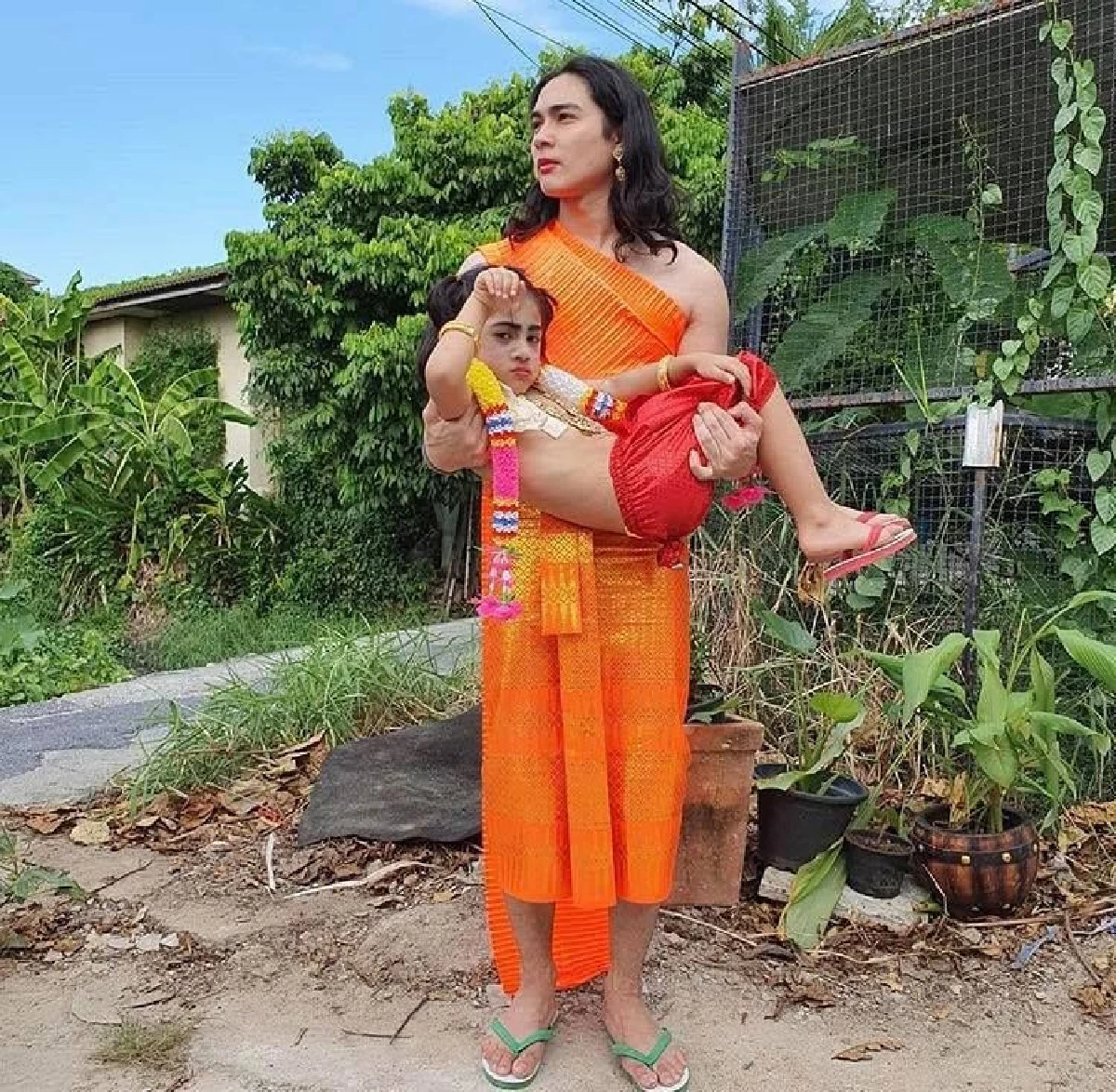 10 ภาพดูโอ้น้าหลาน แน็ก ชาลี-อาเธอร์ ขายเก่งฮาต่อเนื่อง ฉายแววเจ้าพ่อพรีเซนเตอร์