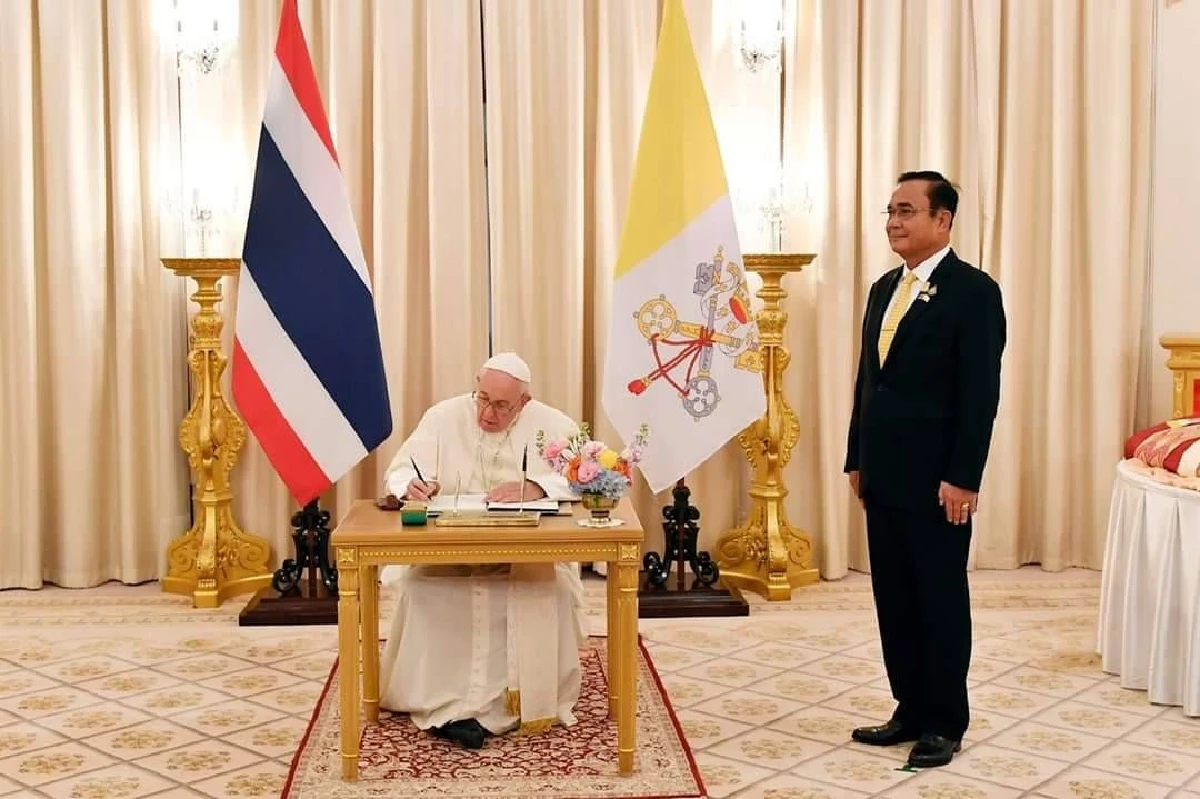 "ไทยคู่ฟ้า"ประมวลเหตุการณ์ประวัติศาสตร์ โป๊ป เสด็จเยือนไทยอย่างเป็นทางการ