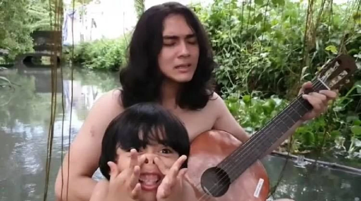 10 ภาพดูโอ้น้าหลาน แน็ก ชาลี-อาเธอร์ ขายเก่งฮาต่อเนื่อง ฉายแววเจ้าพ่อพรีเซนเตอร์