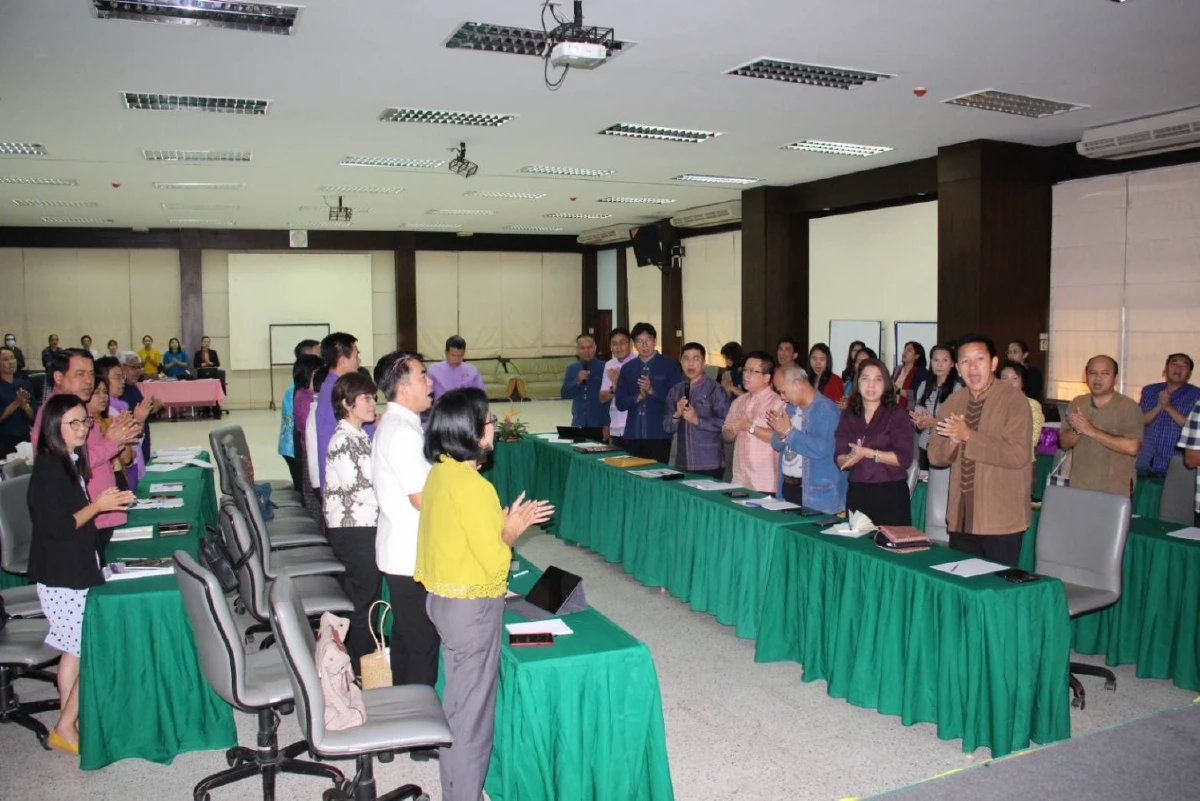 ปลุกคนพช.น้อมนำพระบรมราโชวาท ร.9 ขับเคลื่อนภารกิจพัฒนาชุมชน