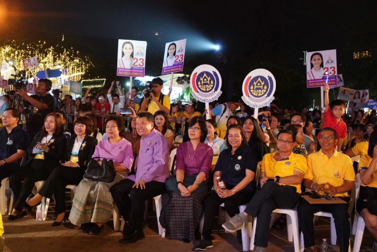 คนพช.เฮ!!! คว้า 3 รางวัลใหญ่งานบุญกาชาด “ขวัญใจออนไลน์ และป๊อปปูล่าโหวต”
