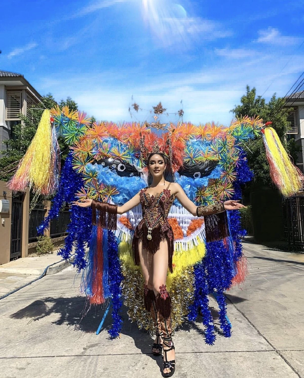 ใช่ค่ะชุดนี้ตัดคืนเดียว! นัท นิสามณี เน็ตไอดอลคนดังเลียนแบบชุดผีตาโขนได้เป๊ะปังมาก