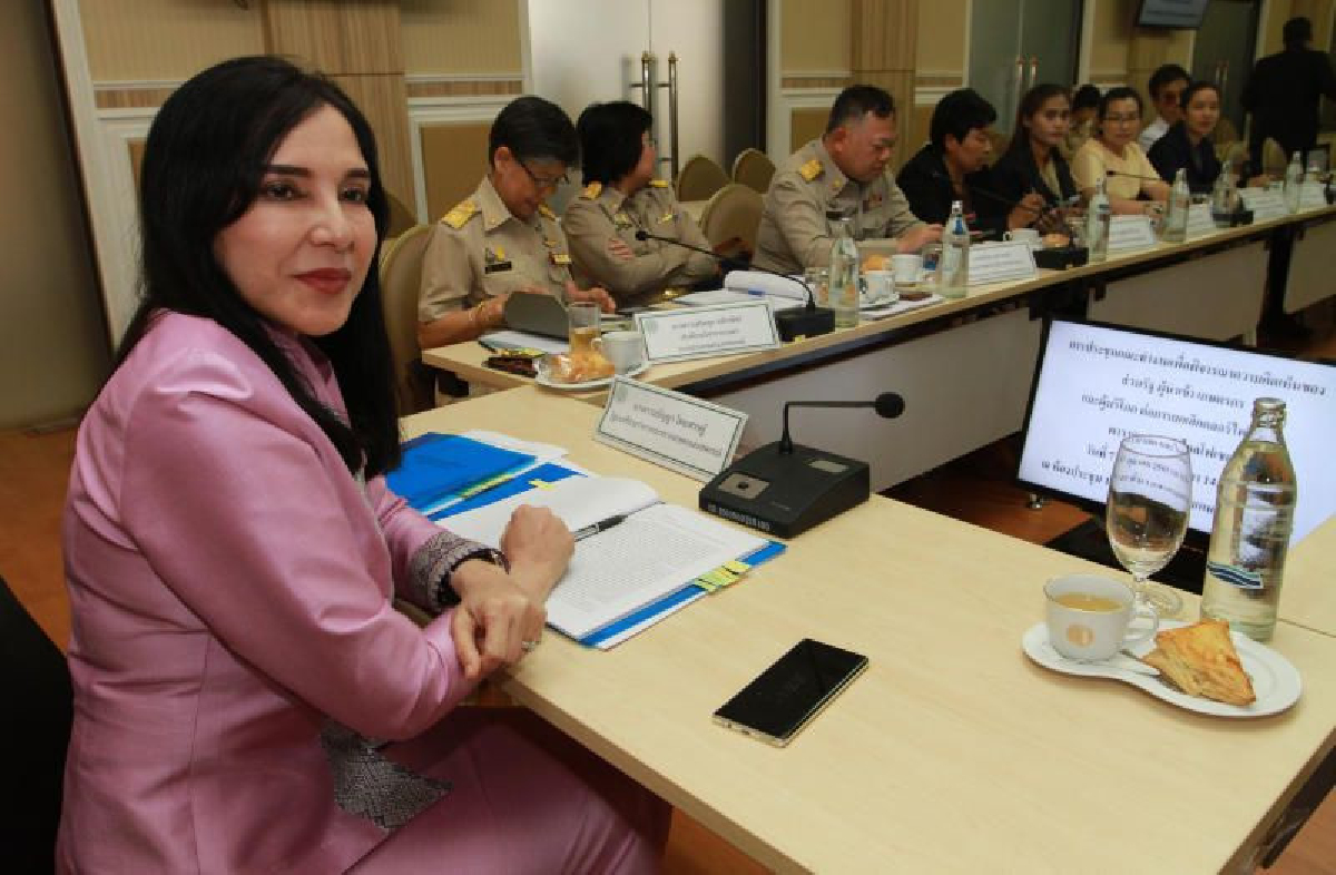 'มนัญญา' ถามตรง 'สุริยะ' หากเลื่อนแบน 3 สารต้องตอบประชาชนว่าใช้เหตุผลอะไร 'มนัญญา' ถามตรง 'สุริยะ' หากเลื่อนแบน 3 สารต้องตอบประชาชนว่าใช้เหตุผลอะไร