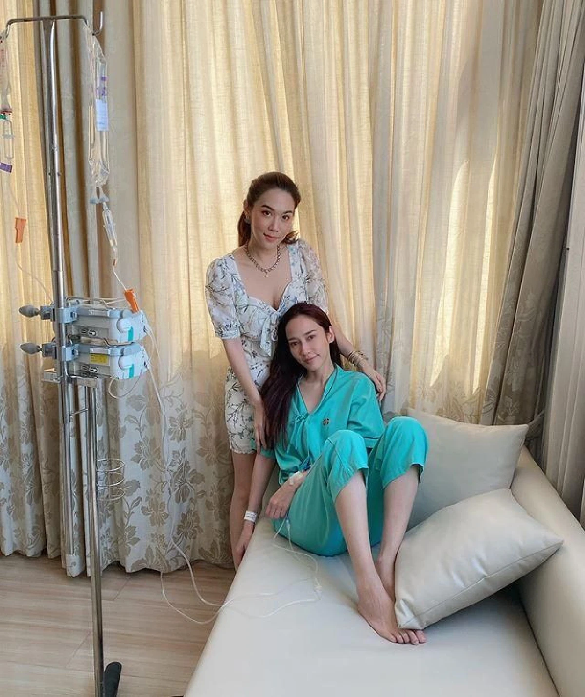 แฟนคลับเป็นห่วง! อั้ม พัชราภา แอดมิทรพ.ด่วน ป่วยลำไส้ส่วนปลายอักเสบ