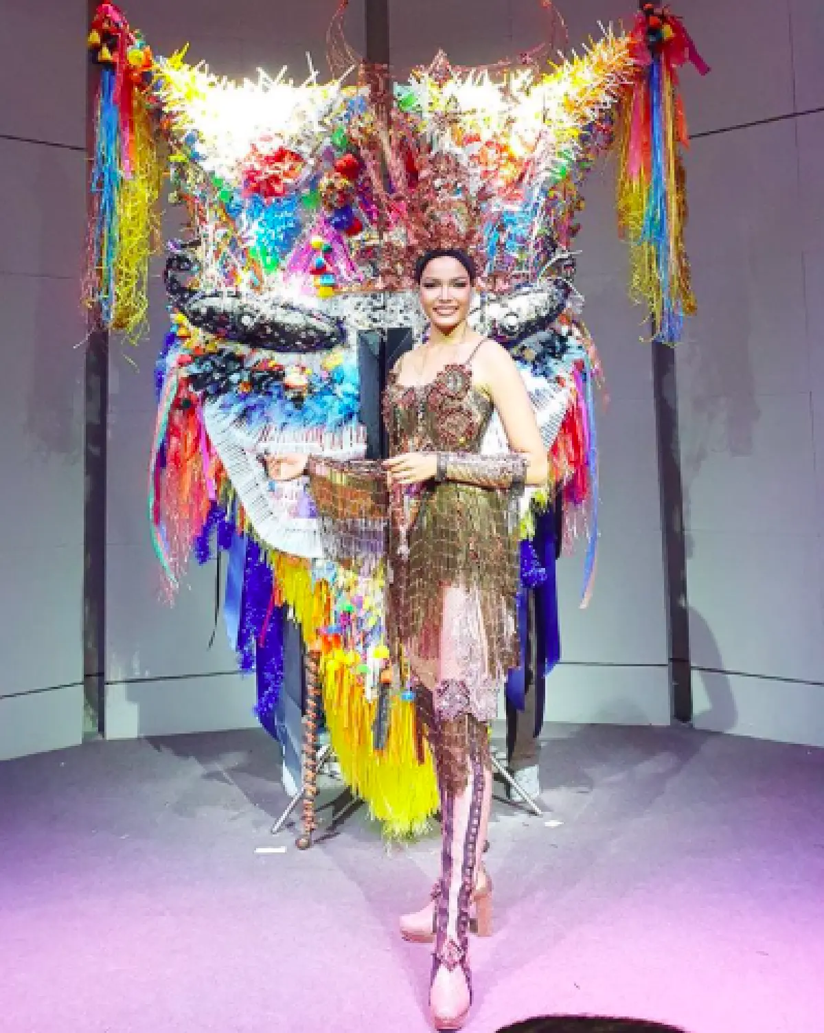 ใช่ค่ะชุดนี้ตัดคืนเดียว! นัท นิสามณี เน็ตไอดอลคนดังเลียนแบบชุดผีตาโขนได้เป๊ะปังมาก