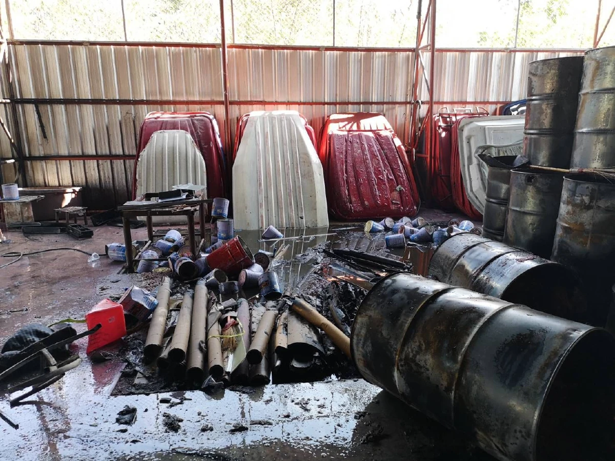 ระทึก!เครื่องฉีดเรซิ่นระเบิดโรงงานถูกเผาวอดคนงานหนีตายอลหม่าน