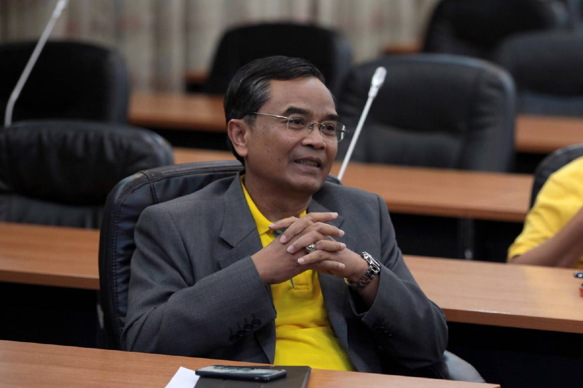 "นิพิฏฐ์"เตือนคนรุ่นใหม่อย่าร่วมวงขัดแย้งกับกลุ่มการเมือง "นิพิฏฐ์"เตือนคนรุ่นใหม่อย่าร่วมวงขัดแย้งกับกลุ่มการเมือง