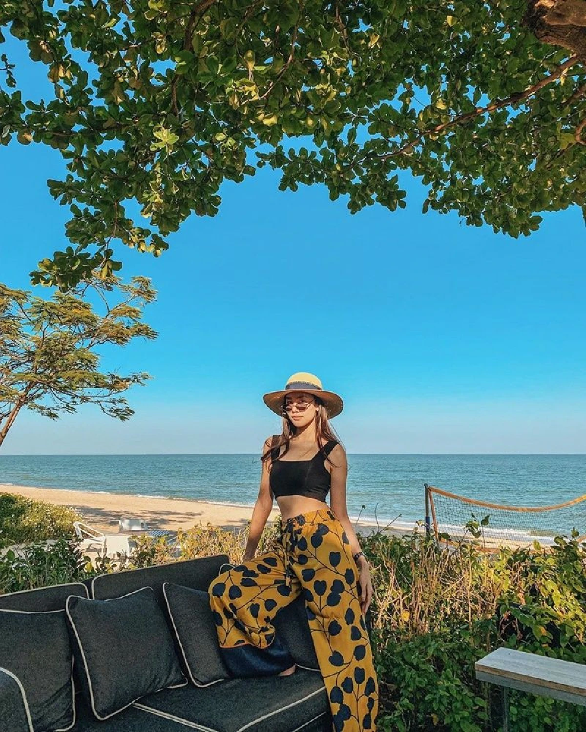 โสดแล้วยิ่งแซ่บ! ดาว พิมพ์ทอง จัดเต็มความเซ็กซี่นุ่งบิกินี่โพสท่าสวยริมทะเลหัวหิน