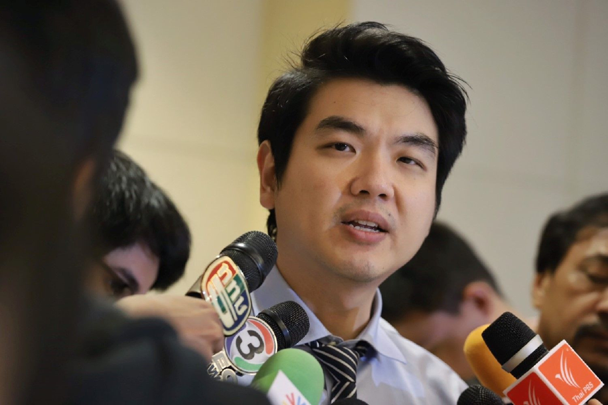 "ปิยบุตร" เตรียมอภิปรายสรุปญัตติตั้ง กมธ.ศึกษาผลกระทบคำสั่ง ม.44 "ปิยบุตร" เตรียมอภิปรายสรุปญัตติตั้ง กมธ.ศึกษาผลกระทบคำสั่ง ม.44