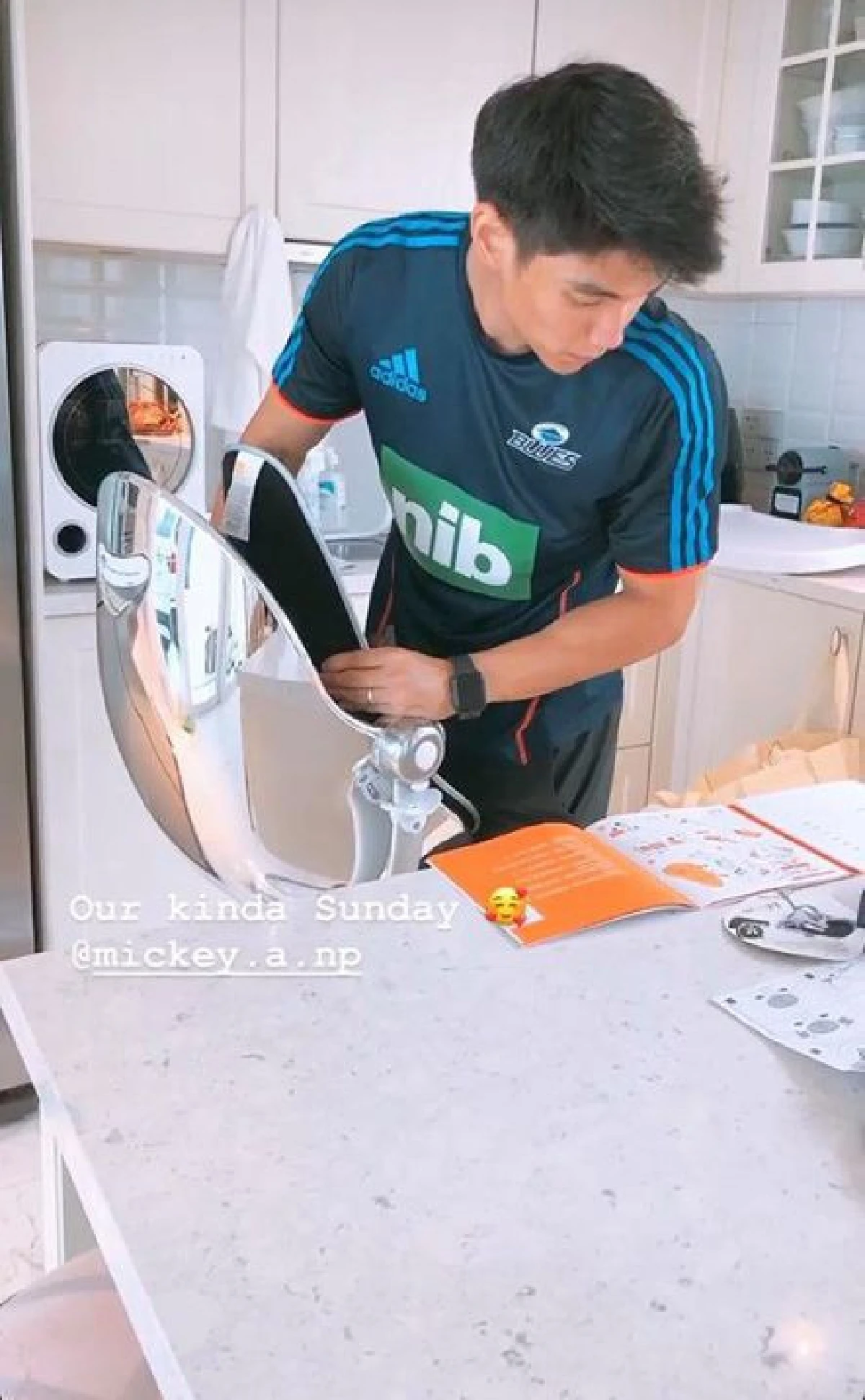 “มิกกี้” ประกอบของต่างๆ เตรียมไว้รอลูกสาวคนแรก หลังภรรยา "เจนี่" ใกล้คลอดแล้ว