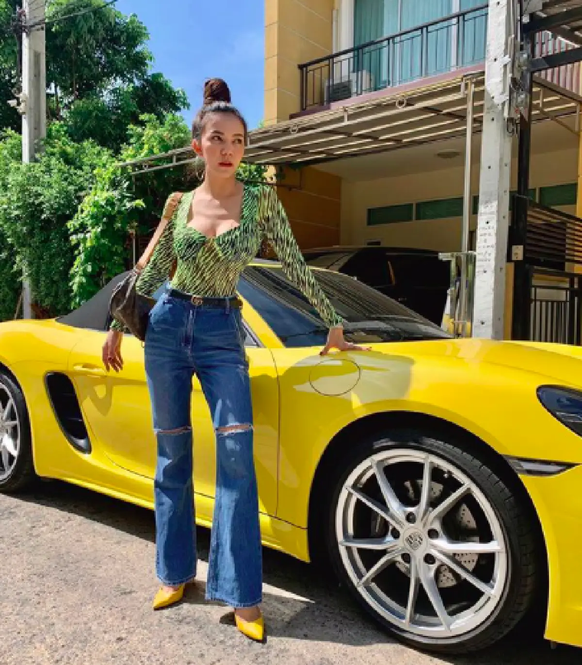 "จ๊ะ อาร์สยาม” ใจหาย! ต้องรีบขนของออกจากบ้านที่อยู่มากว่า 5 ปี เพราะขายได้แล้ว