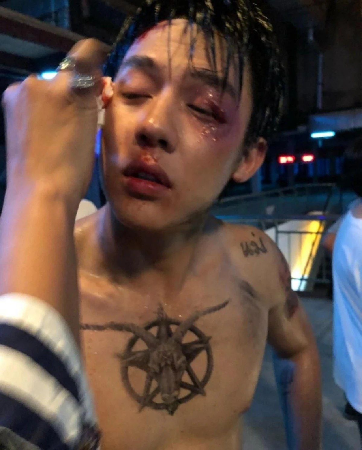 รอยแผลแห่งประสบการณ์! หมาก ปริญ เผยภาพผิดคิวบู๊มีเลือดจริงผสมแต่งเอฟเฟกต์