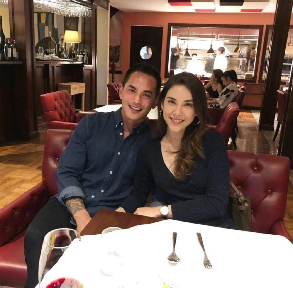 แมท ภีรนีย์ ร่วมเฟรมอบอุ่นกับตระกูลเตชะณรงค์ สยบข่าวเม้าท์ครอบครัวฝ่ายชายไม่ปลื้ม