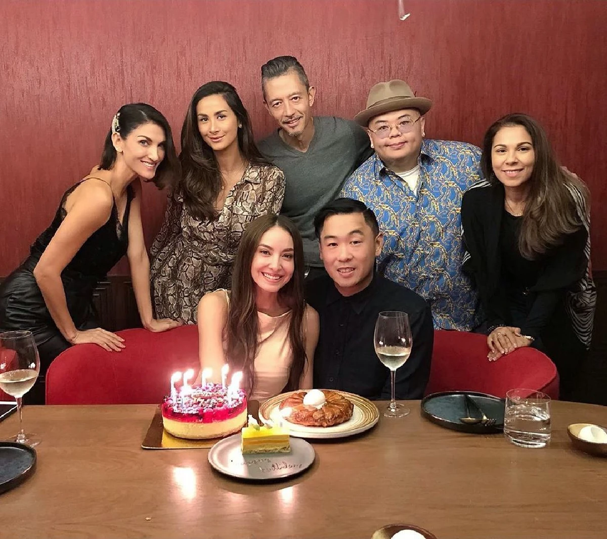 คนสวยไม่โสดนาน! โอซา แวง ฉลองวันเกิดเคียงข้างหนุ่มนักธุรกิจ เปิดตัวแฟนใหม่แล้วจ้า