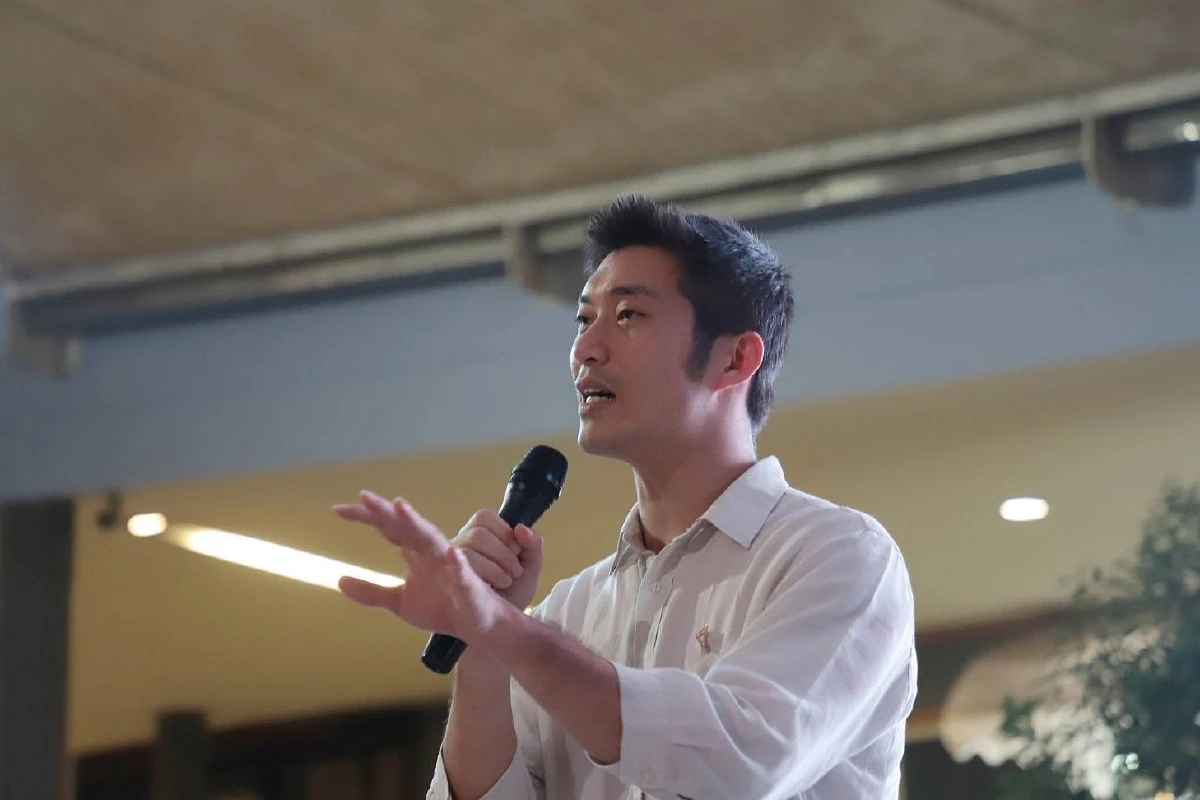 อนาคตใหม่จ่อเปิดตัว15ผู้สมัครชิงเก้าอี้นายกฯอบจ.ธนาธรมั่นใจชนะทุกพื้นที่