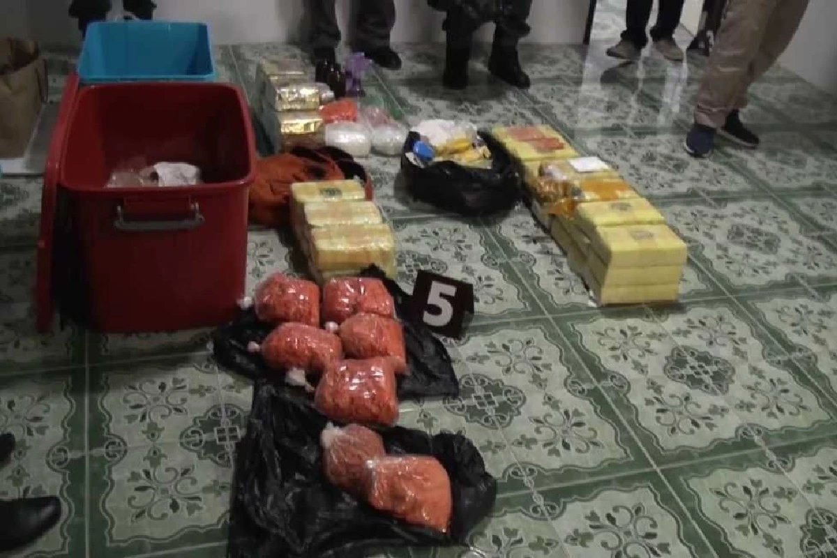 ตร.ขยายผลวิสามัญฯนักค้ายาเสพติดรายใหญ่ เจอแท่นปั๊มยาบ้ากลางเมืองทุ่งสง