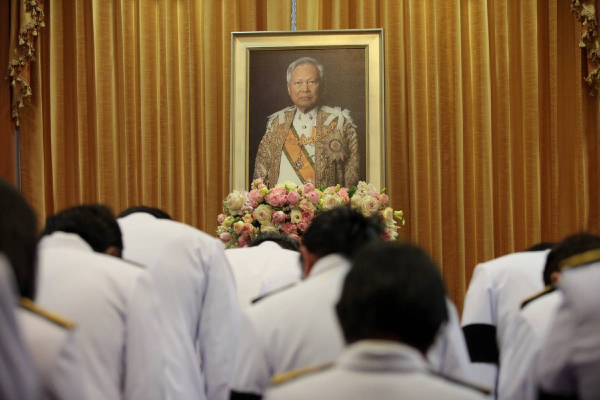 เปิดกำหนดการ พิธีพระราชทานเพลิงศพ "พล.อ.เปรม" 7-9 ธ.ค.นี้ เปิดกำหนดการ พิธีพระราชทานเพลิงศพ "พล.อ.เปรม" 7-9 ธ.ค.นี้