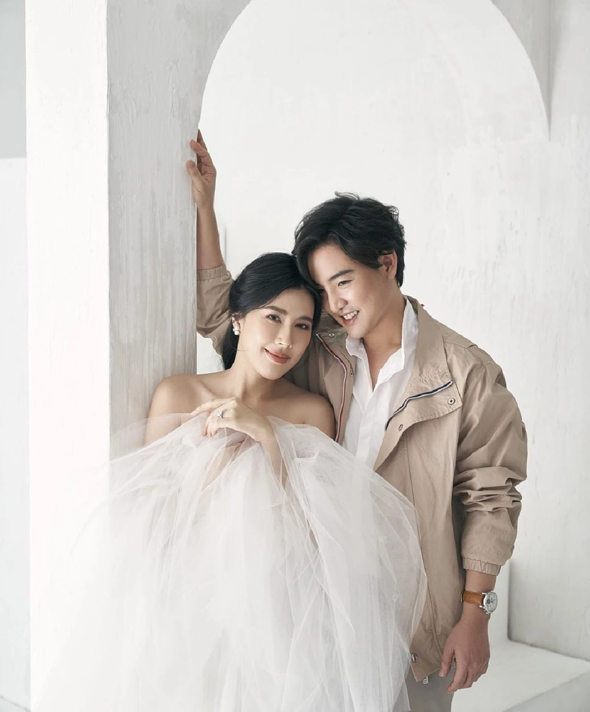 เผยการ์ดแต่งงาน "บี มาติกา” สวยเรียบหรู จ่อคิววิวาห์ 14 ธ.ค. นี้