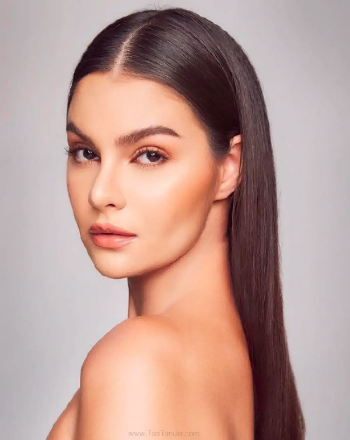 "ลินดา" อดีตลูกสะใภ้ "นก สินจัย” เข้าศัลยกรรมเสริมหน้าอก เพื่อบินชิงมงกุฏ “มิสซิสยูนิเวิร์ส”