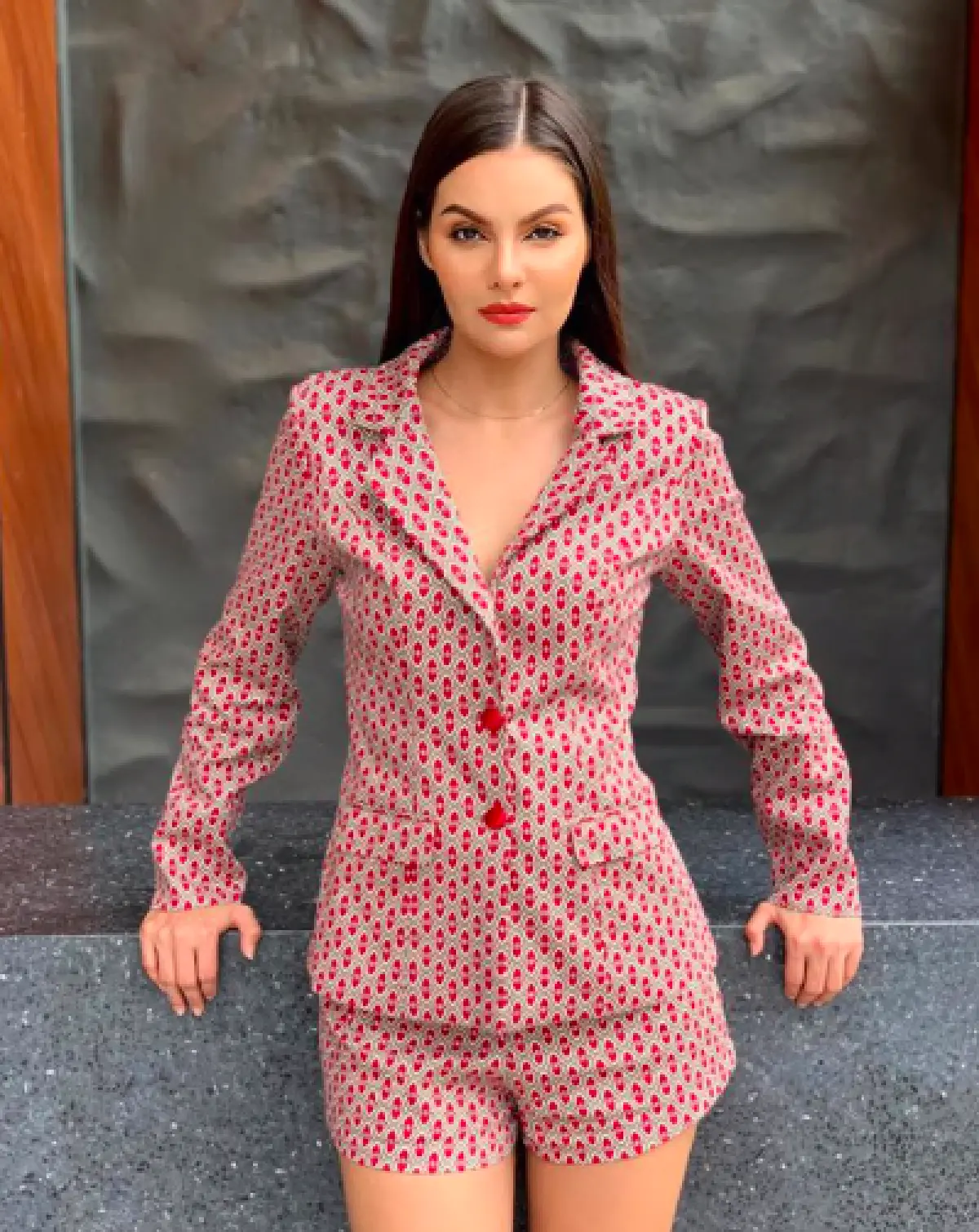 "ลินดา" อดีตลูกสะใภ้ "นก สินจัย” เข้าศัลยกรรมเสริมหน้าอก เพื่อบินชิงมงกุฏ “มิสซิสยูนิเวิร์ส”