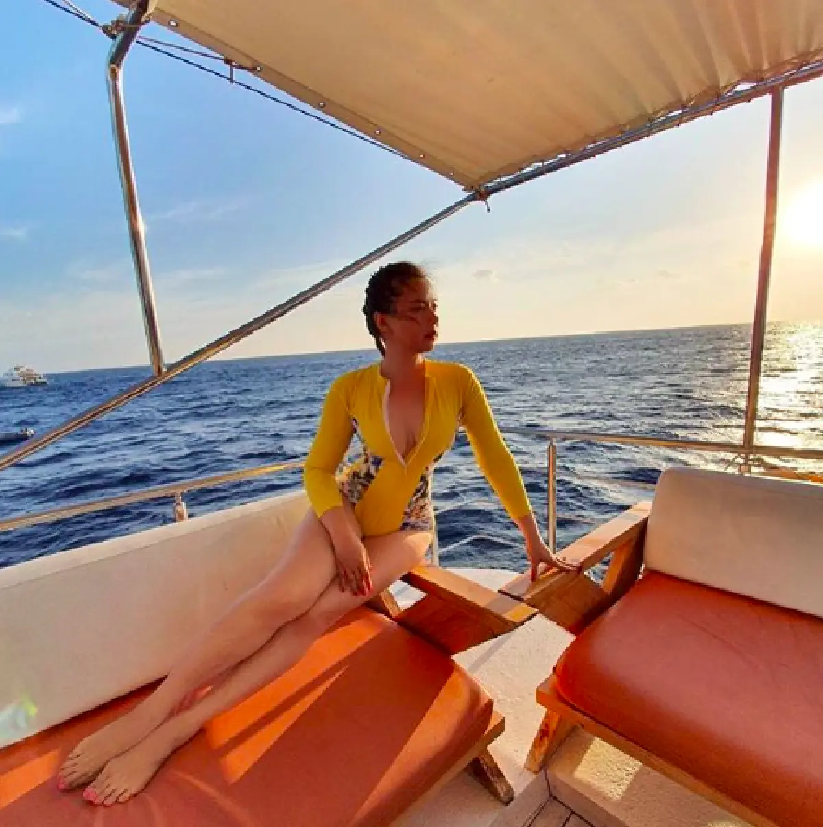 ยิ่งโสด..ยิ่งสวย "บุ๋ม ปนัดดา” สลัดผ้าอวดหุ่นแซ่บอกอึ๋ม เซ็กซี่เต็มพิกัด!