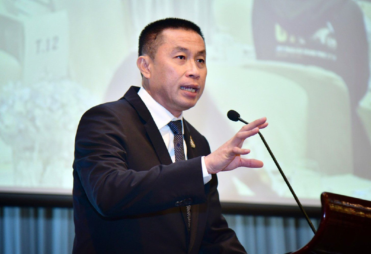 'ศักดิ์สยาม' ลั่น ลุยเมกะโปรเจ็กส์ 1 ล้านล้านบาท ไม่มีพับโครงการ ปักธงไทยฮับขนส่งอาเซียน 'ศักดิ์สยาม' ลั่น ลุยเมกะโปรเจ็กส์ 1 ล้านล้านบาท ไม่มีพับโครงการ ปักธงไทยฮับขนส่งอาเซียน