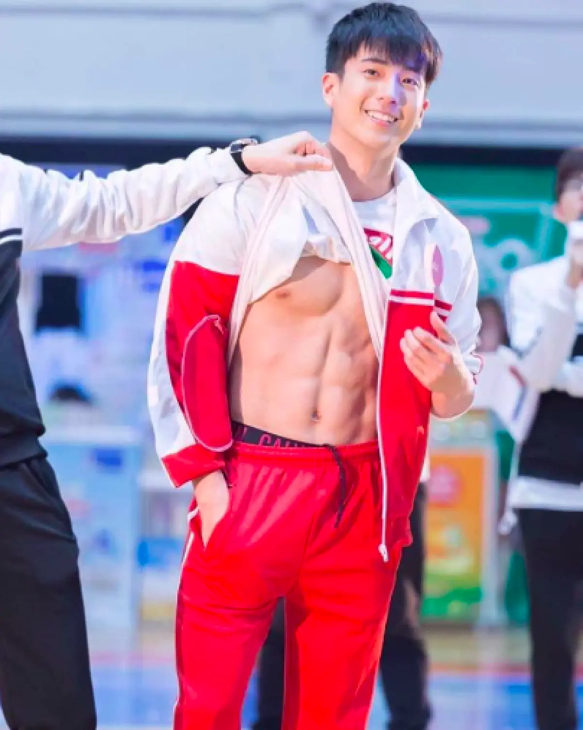 “นน ชานน” ปลื้มใจ! ติดอันดับผู้ชายเซ็กซี่ที่สุดในโลก ปี 2019