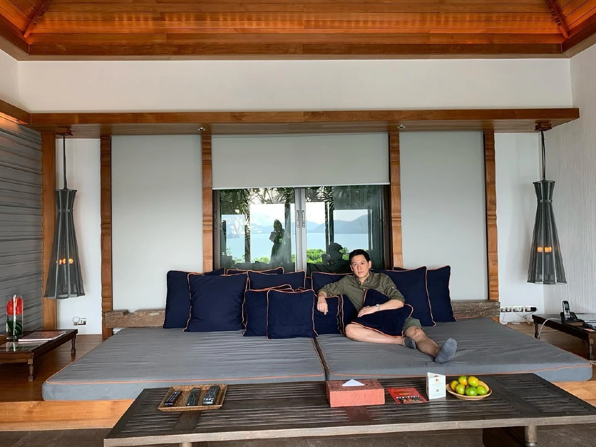 นาตาลี ควง ฟลุค เติมหวานสวีทริมทะเลภูเก็ต พร้อมเสิร์ฟภาพแซ่บบนเตียงนอน