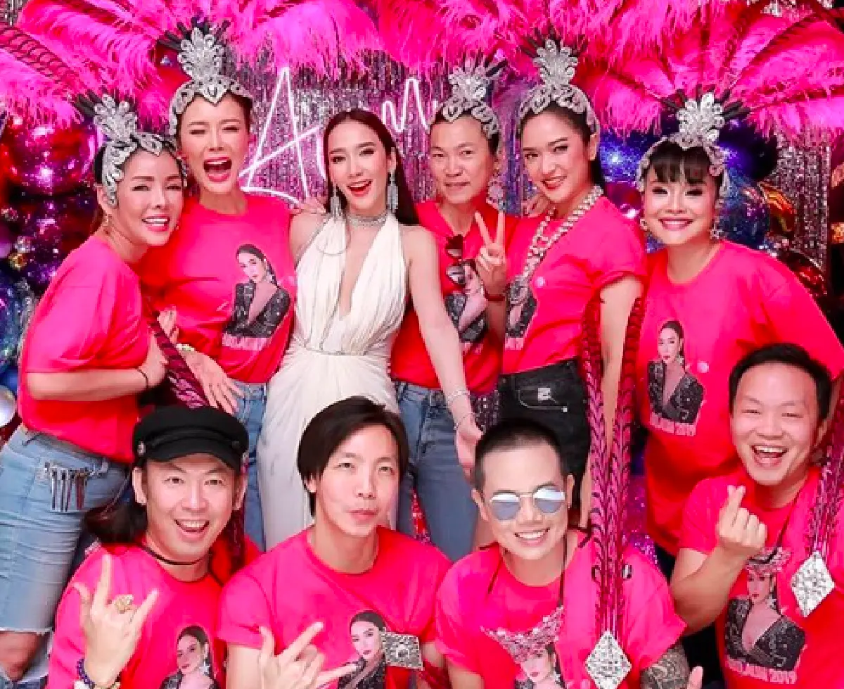 อลังการความสนุก! "อั้ม พัชราภา" จัดใหญ่ฉลองวันเกิด 41 กะรัต ในธีมกีฬาสี