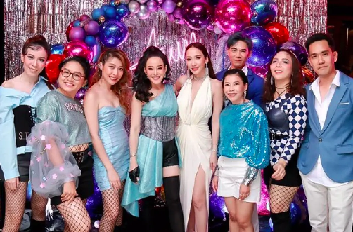 อลังการความสนุก! "อั้ม พัชราภา" จัดใหญ่ฉลองวันเกิด 41 กะรัต ในธีมกีฬาสี