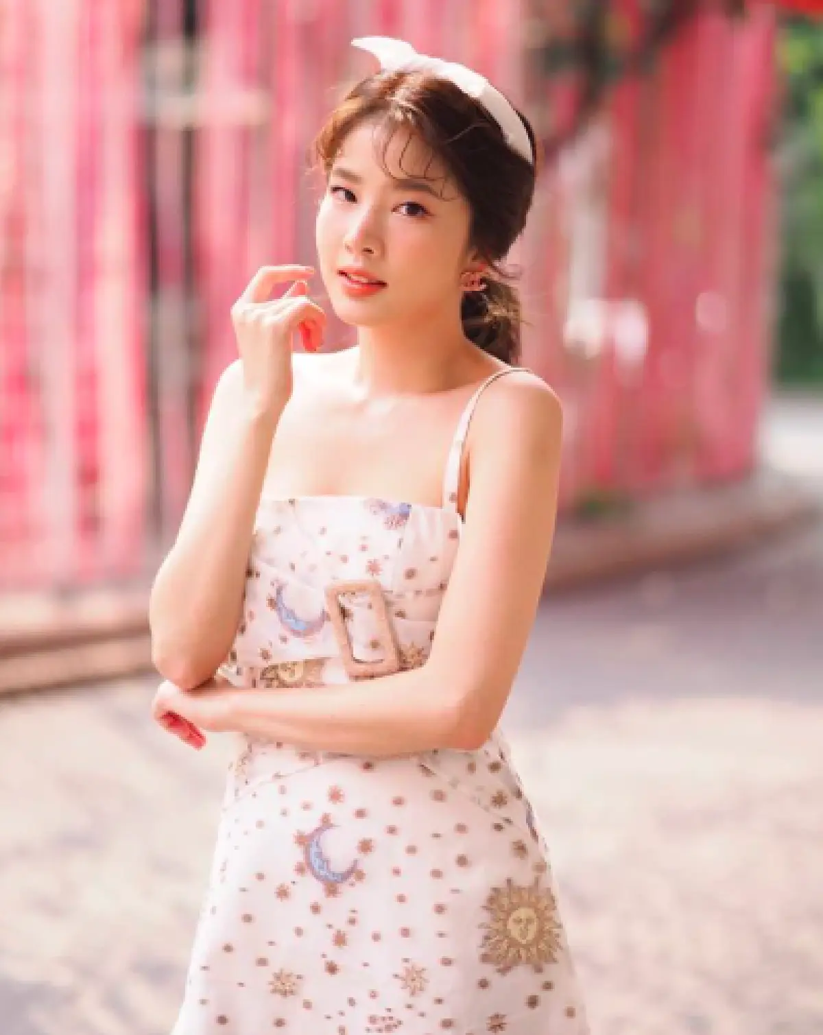 Ferrari พุ่งเสียหลักชนแบริเออร์ "ฝน ฮอร์โมนส์-นักแข่งดัง” บาดเจ็บ