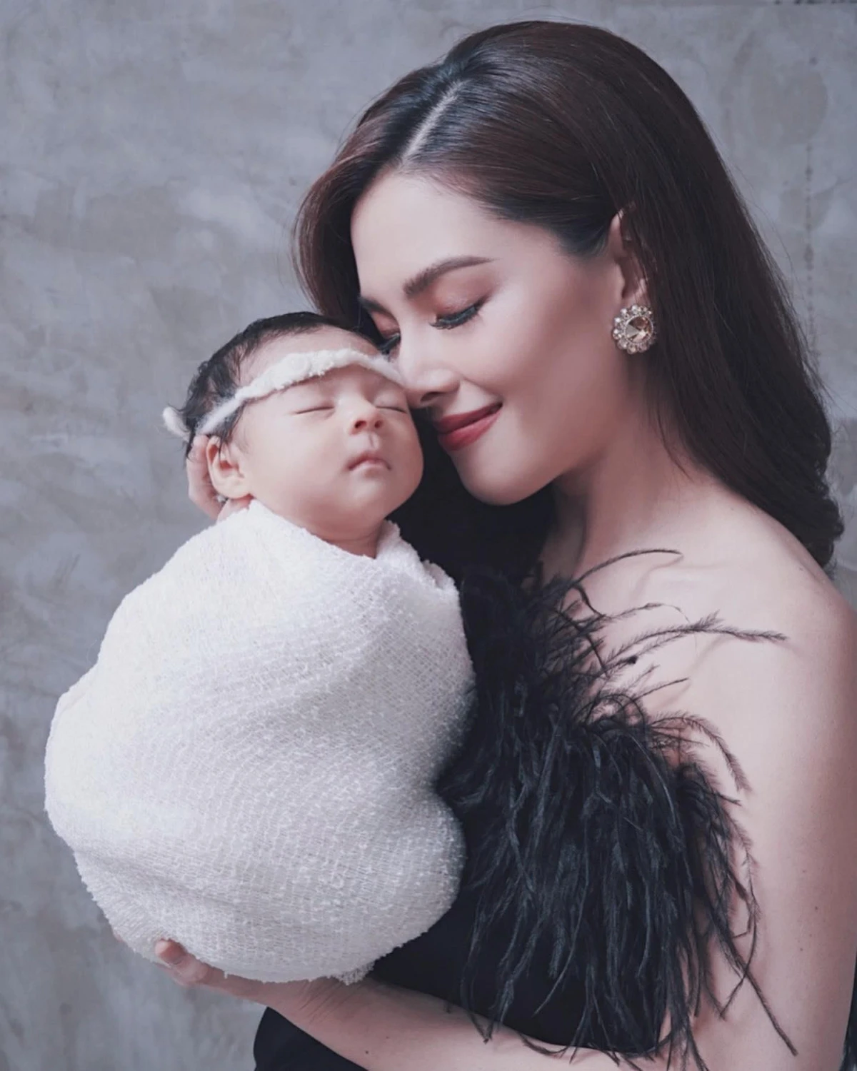 มนุษย์แม่ไม่มีวันหยุด! ลิเดีย เหนื่อยแต่สู้..เลี้ยงลูกขณะที่ป่วย ไม่มีเวลาให้ตัวเองเลย