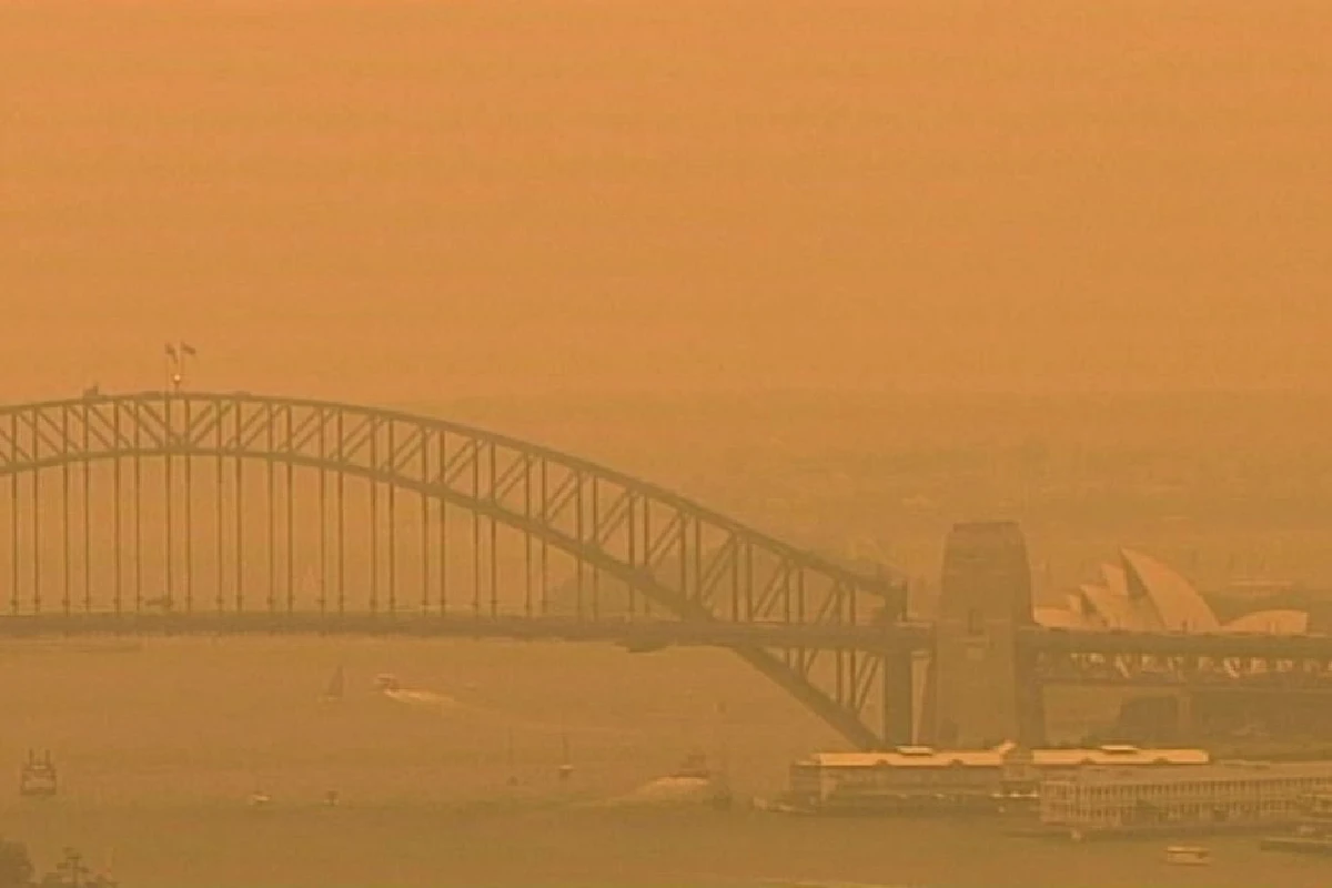 ไฟป่าล้อมนครซิดนีย์ ทำท้องฟ้าเปลี่ยนสีส้ม