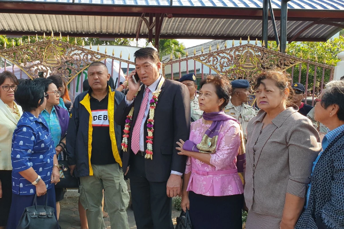 อดีตครูตบนักเรียนขวางผอ.คนใหม่เข้ารับตำแหน่งบริหารโรงเรียนเบญจมเทพอุทิศ