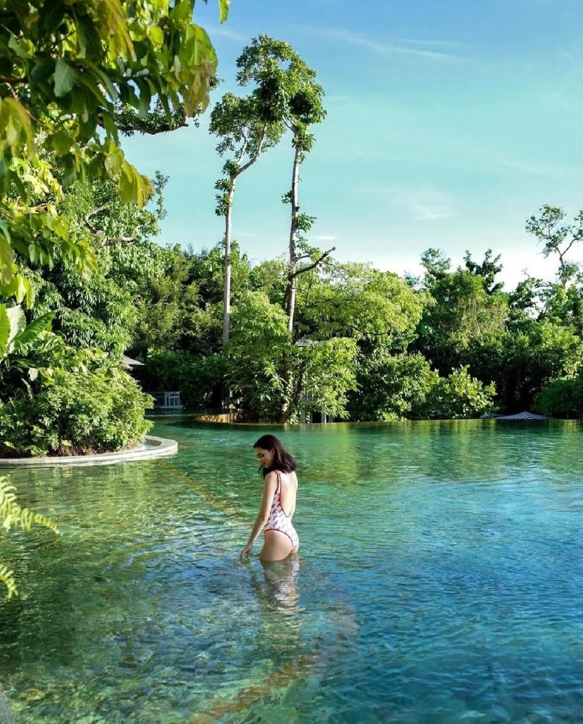 สวยแซ่บท้าลมหนาว! แพทริเซีย อวดหุ่นแซ่บโชว์หวิวเบาๆริมทะเลกระบี่