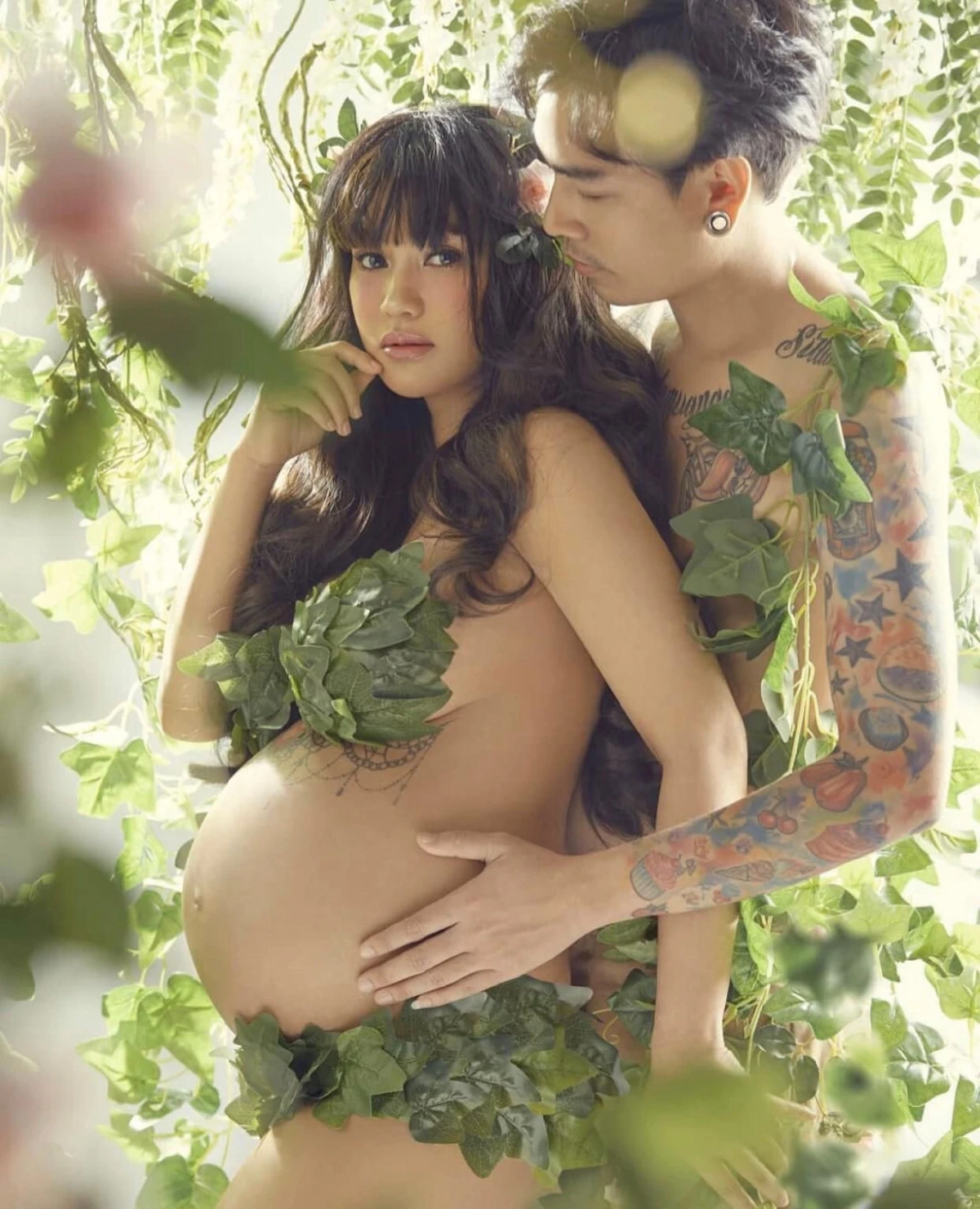 ชมพู่ ก่อนบ่าย ควงสามีถ่ายแบบอวดความแซ่บก่อนคลอด น้องธารา