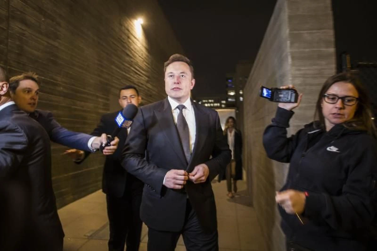 อีลอน มัสก์ชนะคดีหมิ่นเวิร์น อันสเวิร์ธ